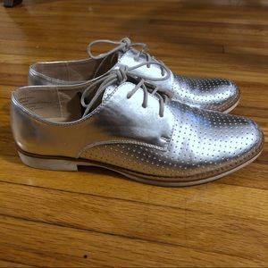 Silver Oxford shoes size 8.5